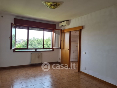 Appartamento in Vendita in Via Linda Malnati 44 a Roma