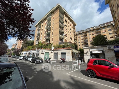 Appartamento in Vendita in Via Luigi Lilio 95 a Roma