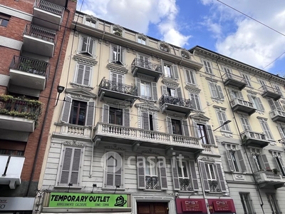 Appartamento in Vendita in Via Madama Cristina 27 a Torino