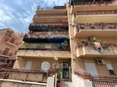 Appartamento in Vendita in Via Messina Marine 429 a Palermo