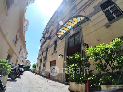 Appartamento in Vendita in Via Torquato Tasso 169 a Napoli