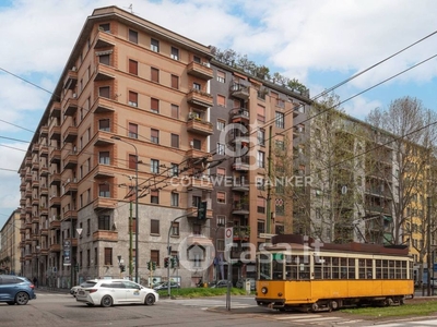 Appartamento in Vendita in Viale Monte Ceneri 75 a Milano