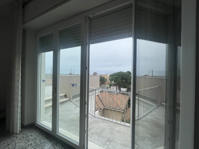 Appartamento in Via Cipriani - FALCONARA, Falconara Marittima