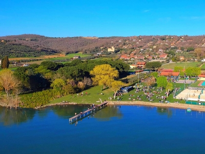 Appartamento moderno con piscina e giardino, Magione 2km