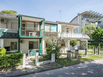Appartamento 'Villa Verde Trilocale' con giardino e aria condizionata