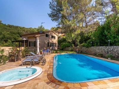 Casa a Garlenda con terrazza, sauna e piscina