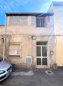 Casa indipendente da ristrutturare in via basciu, Quartu Sant'Elena