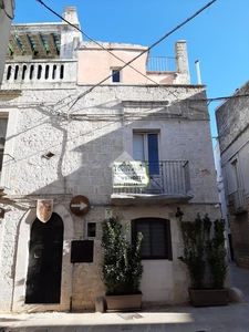 Casa indipendente in vendita