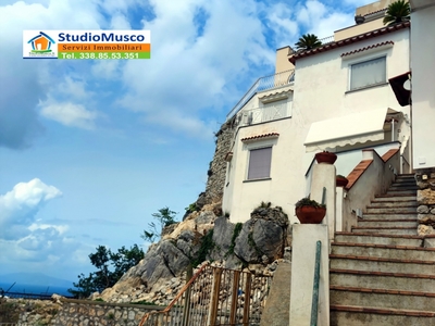 Casa indipendente in vendita in via sopramonte, Capri