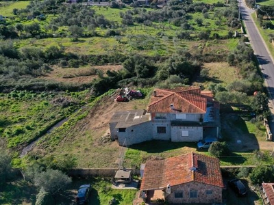 Casa semi indipendente in Via M0nte Bianco in zona Siscala a Budoni