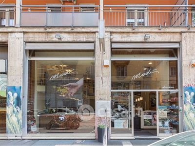 Negozio/Locale commerciale in Vendita in a Milano