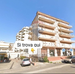 Negozio/Locale commerciale in Vendita in Via Oreto 370 a Palermo