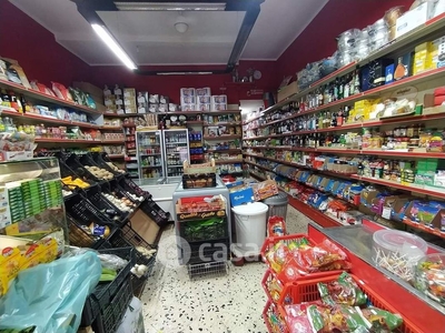 Negozio/Locale commerciale in Vendita in Via Ricasoli a Palermo