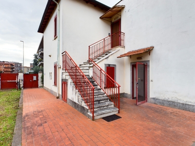 Palazzo / Stabile in vendita a Roma - Zona: 11 . Centocelle, Alessandrino, Collatino, Prenestina, Villa Giordani