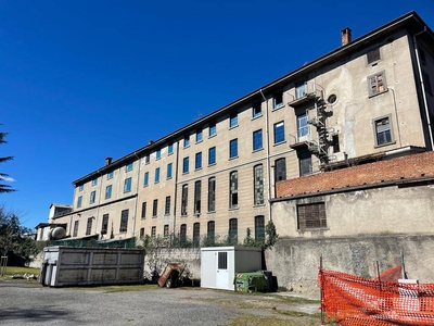 Palazzo / Stabile in vendita a Trescore Balneario