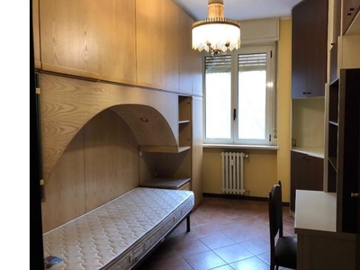 Porzione di casa in affitto a Milano, Zona Gallaratese, Via Luigi Chiarelli 3