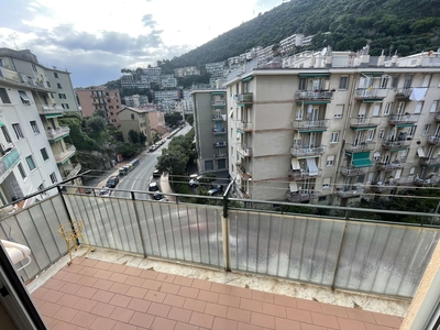 Quadrilocale in vendita a Genova