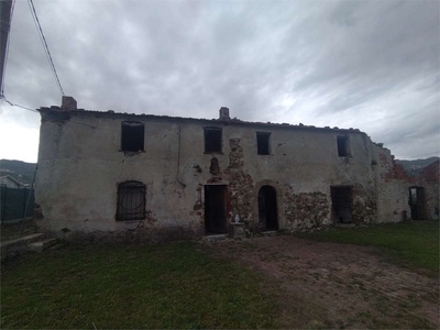 Rustico / Casale in vendita a Castelnuovo Magra - Zona: Palvotrisia