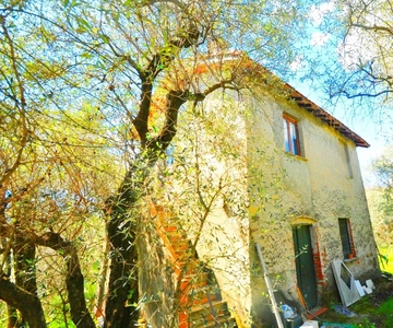 Rustico / Casale in vendita a Vezzano Ligure - Zona: Vezzano Superiore