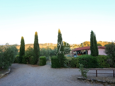 Rustico con giardino a Magliano in Toscana