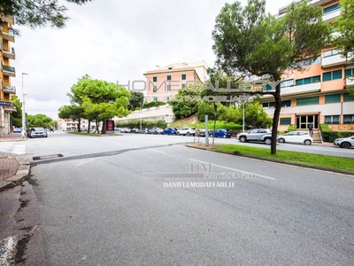 Trilocale in vendita a Genova - Zona: 2 . Foce, Castelletto, Albaro, Carignano, Medio Levante