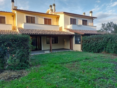 Villa a Schiera in vendita a Civitella d'Agliano