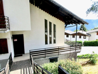 Villa bifamiliare in vendita a Fuipiano Valle Imagna