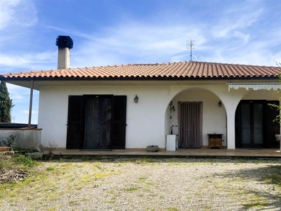 Villa Bifamiliare in vendita a Montefiascone