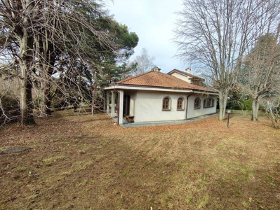 Villa Bifamiliare in vendita a Villa d'Adda