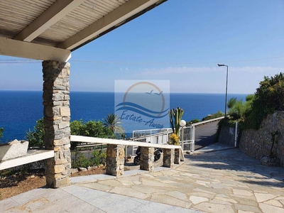 Villa in vendita a Bordighera