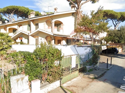 Villa in vendita a Fiumicino - Zona: Fregene