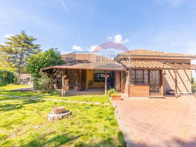 Villa in vendita a Marino