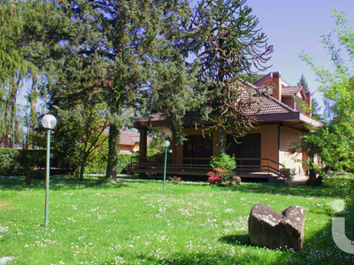 Villa in vendita a Ronciglione - Zona: Ronciglione