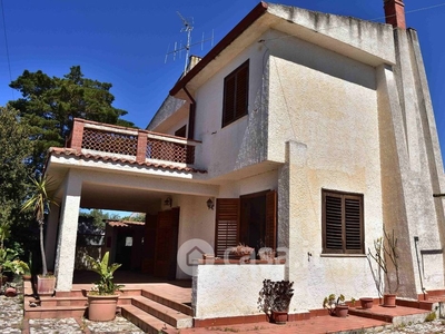 Villa in Vendita in Viale Adriatico 2 a Terrasini