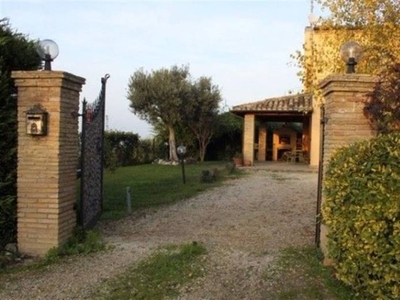 Villa in zona Collemarino a Miglianico