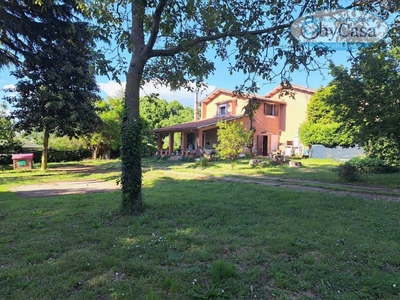 villa indipendente in vendita a Oriolo Romano