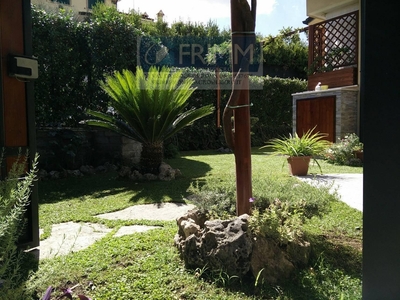 Villa Tri-Quadrifamiliare in vendita a Guidonia Montecelio - Zona: Marco Simone