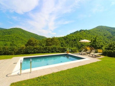Casa a Castiglion Fiorentino con barbecue, piscina e giardino