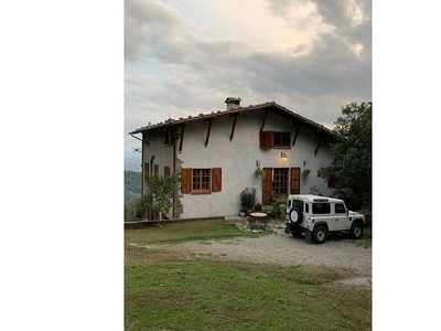 Lucca Olive Farmhouse panoramic views of Tuscany with pool