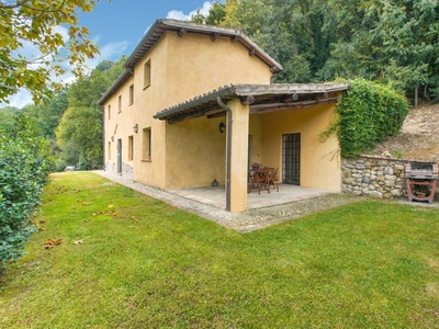 Piacevole casa a Castiglione In Teverina con giardino privato