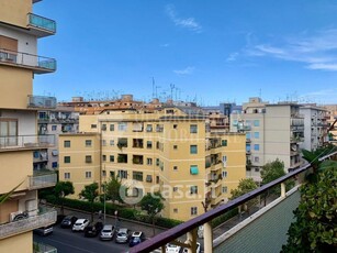 Appartamento in Vendita in Via delle Albizzie 5 a Roma