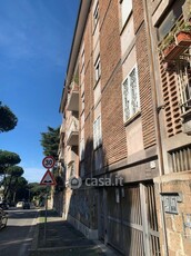 Appartamento in Vendita in Viale dei Romanisti 26 a Roma