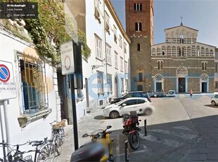 Appartamento Quadrilocale in ottime condizioni, in vendita in Piazza San Pietro E Somaldi, Lucca