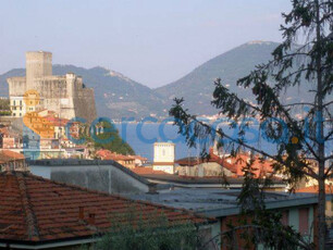 Appartamento Trilocale in ottime condizioni in vendita a Lerici