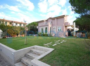 Appartamento Trilocale in vendita a Rosignano Marittimo