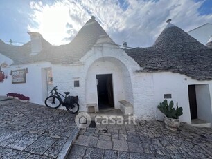 Baita/Bungalow/Chalet/Trullo in Vendita in Via Monte San Michele a Alberobello