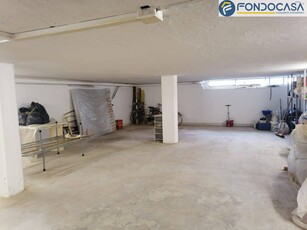 Box/Garage 80mq in vendita, Carrara avenza