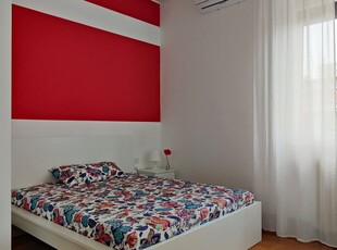 Camera in affitto in appartamento con 7 camere da letto a Milano