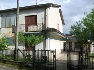 Casa semi indipendente in vendita in Via La Costa, Arce