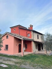 Casale in vendita a Montorio Al Vomano